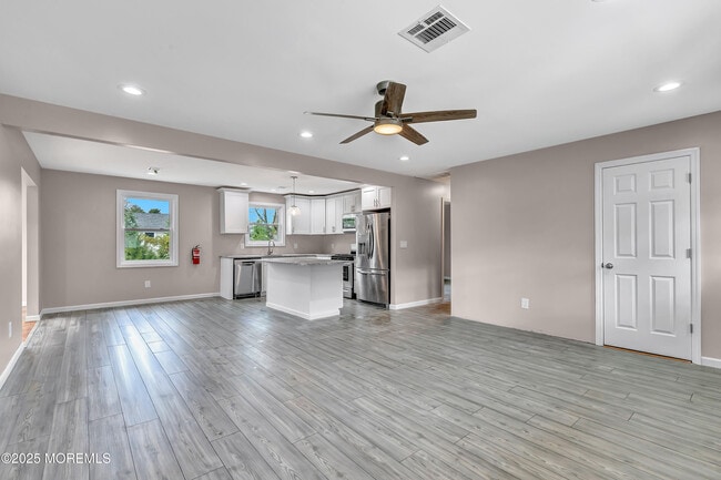 Building Photo - 44 Chancellor Ct