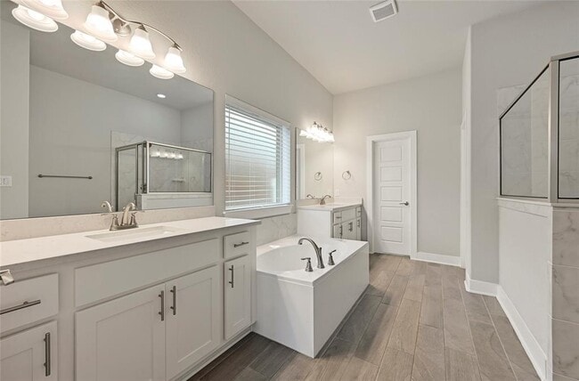 Building Photo - 428 Texon Dr