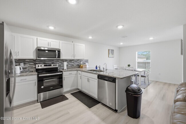 Building Photo - 2646 San Filippo Dr SE
