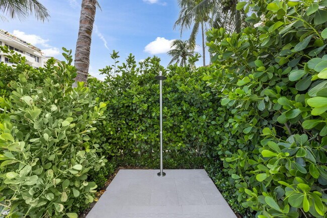 Building Photo - 2773 S Ocean Blvd