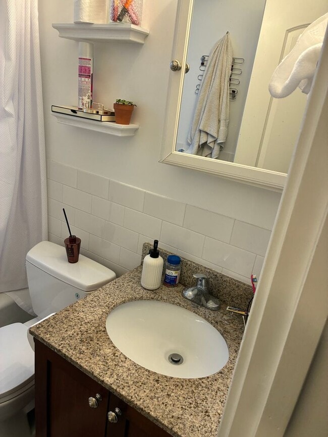 Building Photo - Great Deal on Allston 1bed / 1bath available 2/1/2026