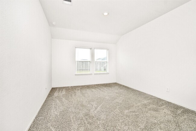 Building Photo - 4243 Bromham Farms Dr