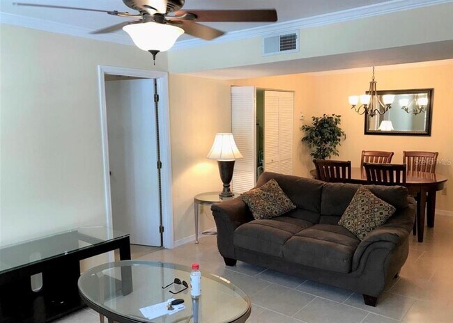 Building Photo - 2360 SW Archer Rd