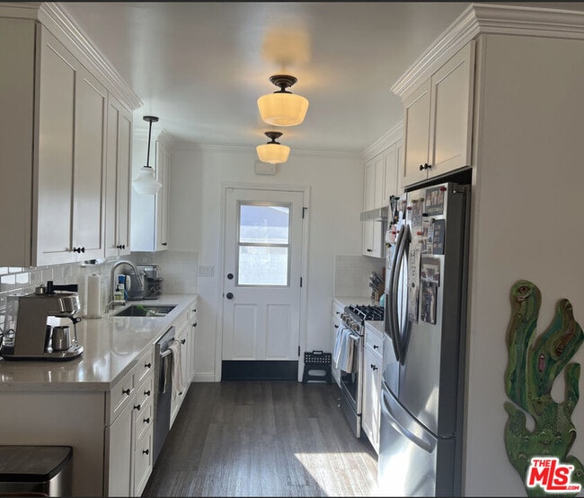 Building Photo - 3125 Stanford Ave