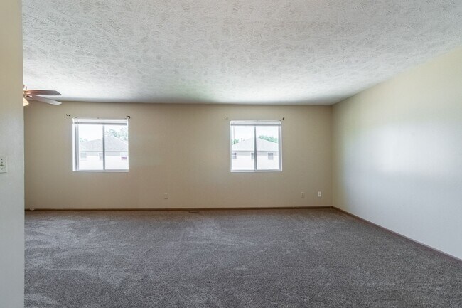 Building Photo - 2231-2237 SW 19