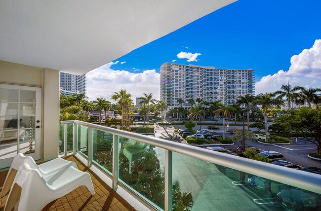 Building Photo - 3901 S Ocean Dr
