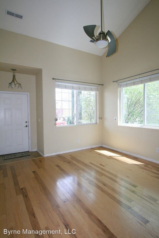 Building Photo - 3 br, 2.5 bath House - 7156 Bonnie Brae Lane