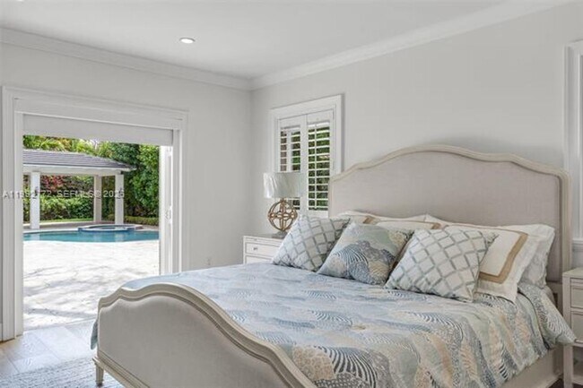 Building Photo - 1550 Taragona Dr