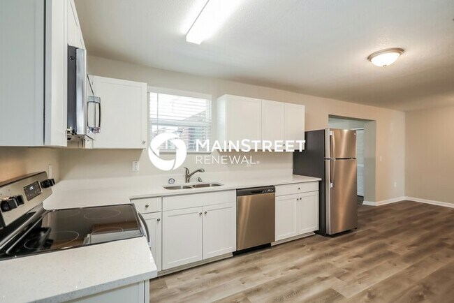 Building Photo - 3 Bedroom Pet-Friendly Home in JACKSONVILLE, FL with Main Street Renewal
