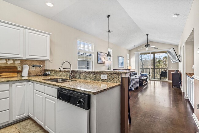 Building Photo - 620 River Oaks Dr