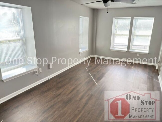 Building Photo - 2-Bedroom, 1-Bathroom All-Electric Home in...