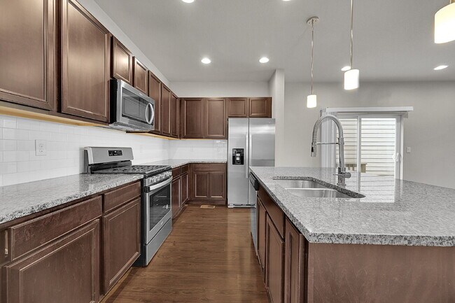 Building Photo - $2,850.00 - 3 Bedrooms, 2.5 Bathrooms, Sin...