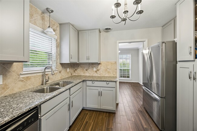 Building Photo - 5402 Queensloch Dr