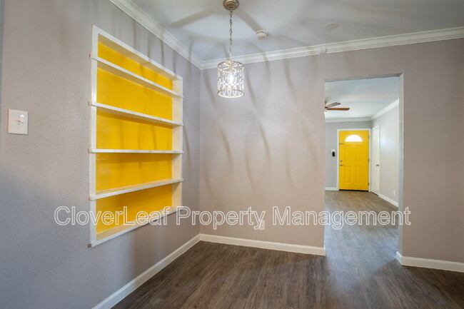 Building Photo - 2719 Gunsmoke Dr