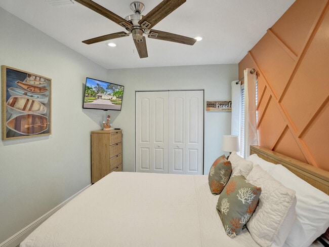 Building Photo - 937 SW 17th St