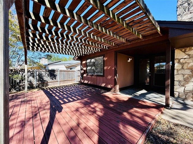 Building Photo - 11300 Maidenstone Dr