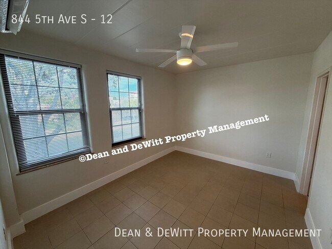 Building Photo - 844 5th Ave S