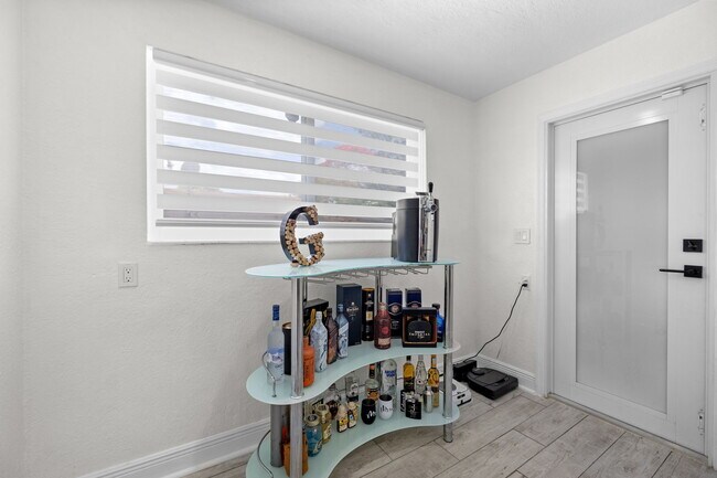 Building Photo - 7021 SW 10th Ct