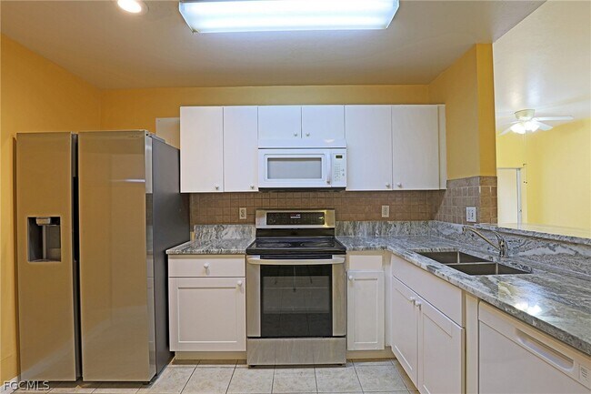 Building Photo - 4259 Bellasol Cir