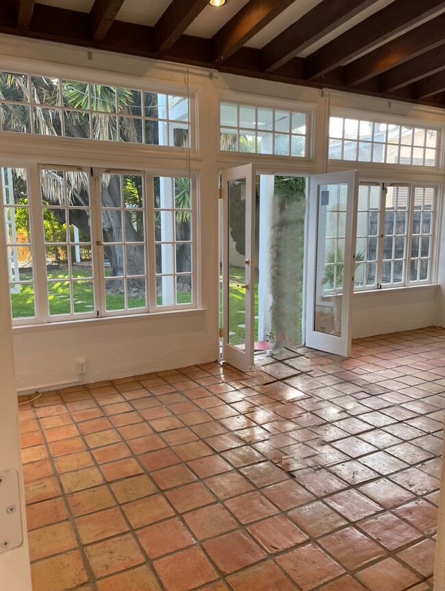 High ceiling Family Room or 3rd Bedroom in front house - 4231 Chase Ave