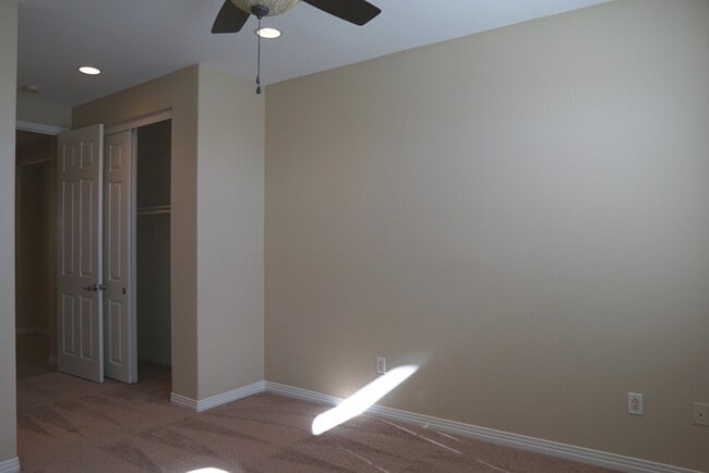 Building Photo - 35579 Domani Dr