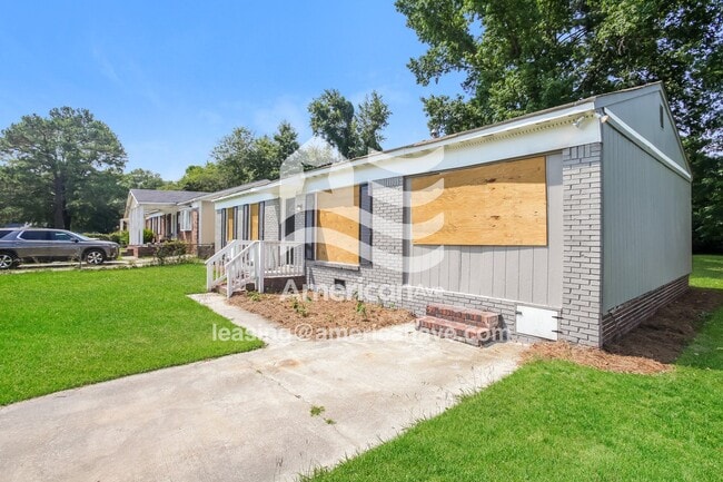 Building Photo - 4017 Tavineer Dr