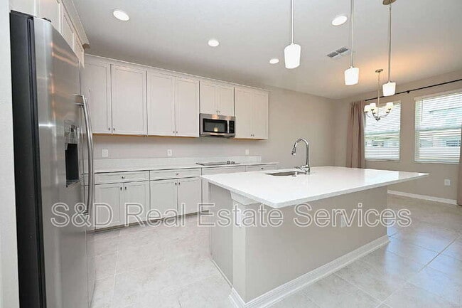 Building Photo - 5507 Freesia Dr