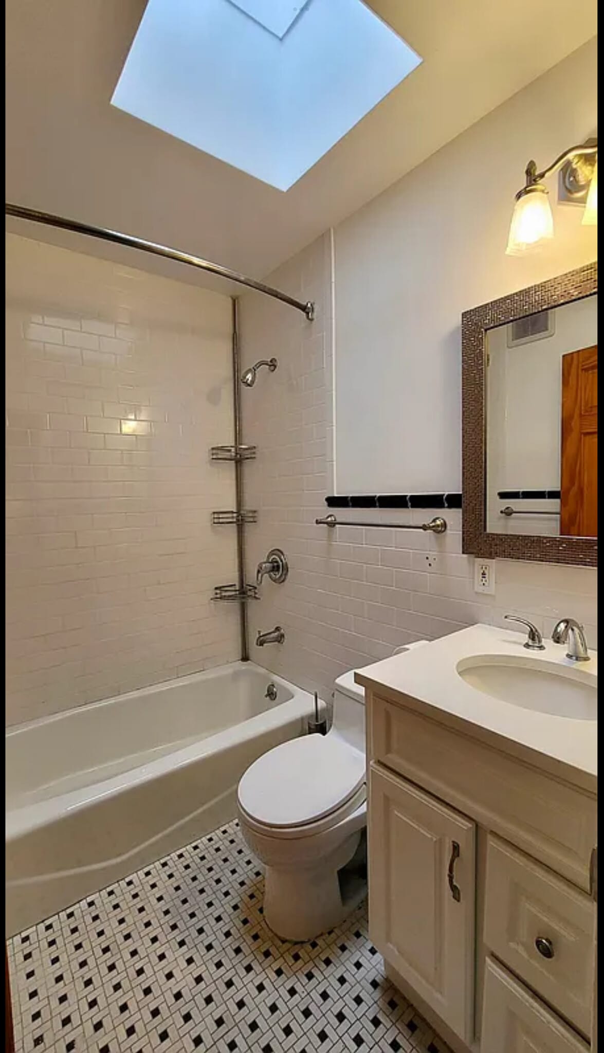 Building Photo - 2431 43rd St