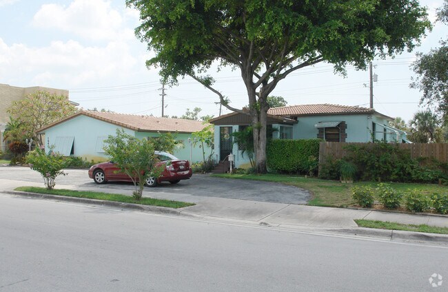Building Photo - 1642-1644 SW 4th Ave