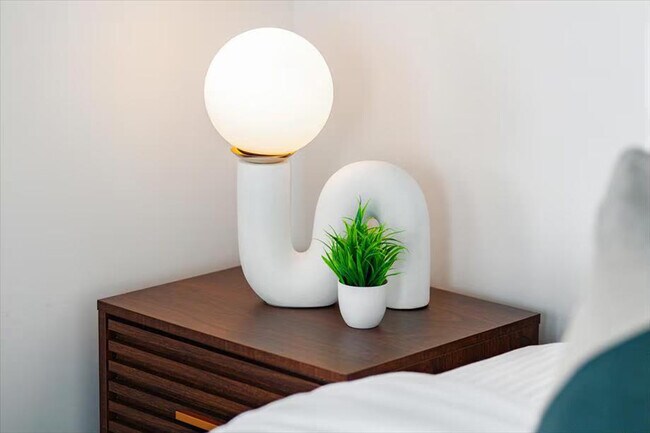 Building Photo - 1701 Alton Rd