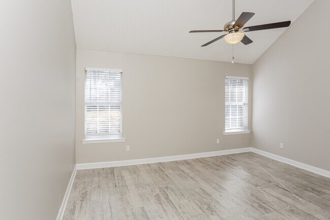 Building Photo - 11169 Ewe Turn Dr