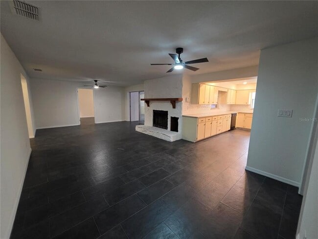 Building Photo - 5611 6th St