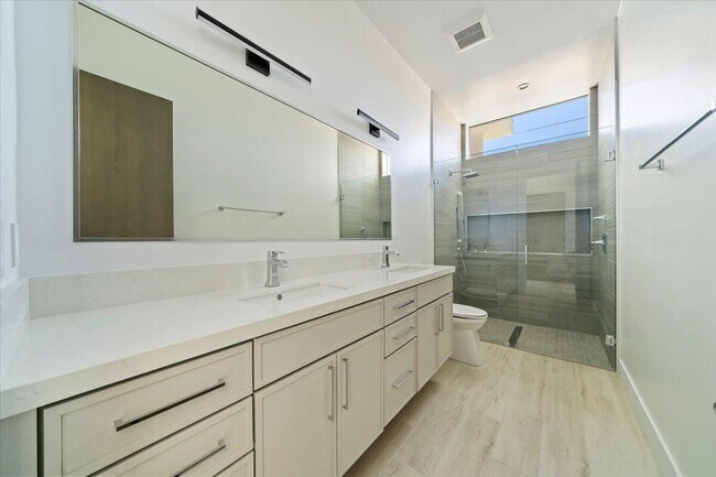 Building Photo - 78525 Orcabessa Dr