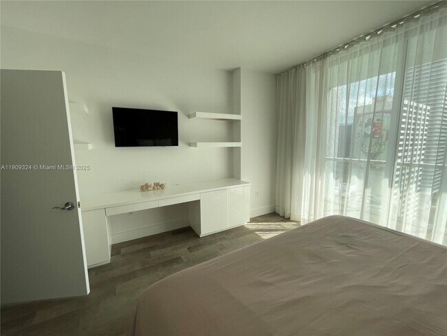 Building Photo - 244 Biscayne Blvd