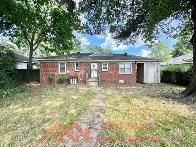 Building Photo - 1761 Cornelia Ln