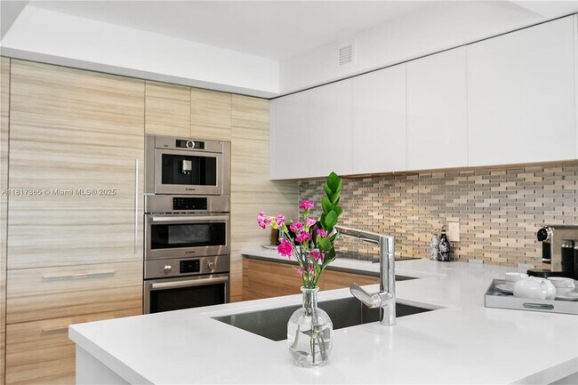 Building Photo - 330 Sunny Isles Blvd
