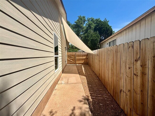 Building Photo - 4603 Brown Bark Pl