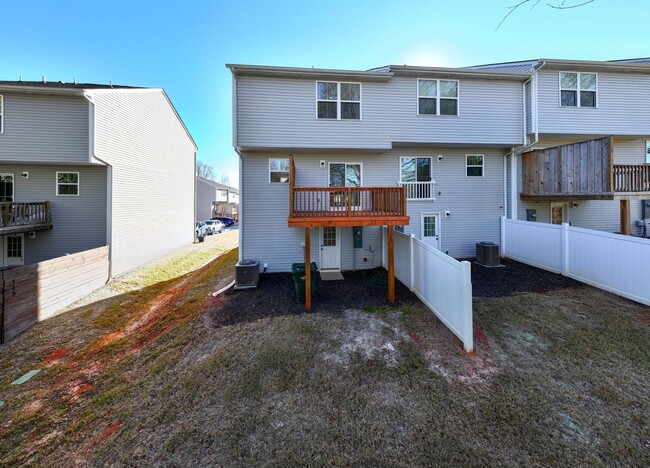 Building Photo - 109 Brooklane Ct