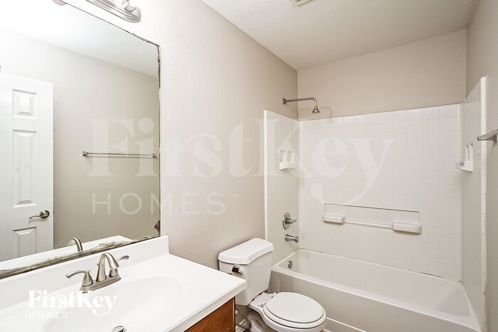 Building Photo - 6267 Gillian Park Dr
