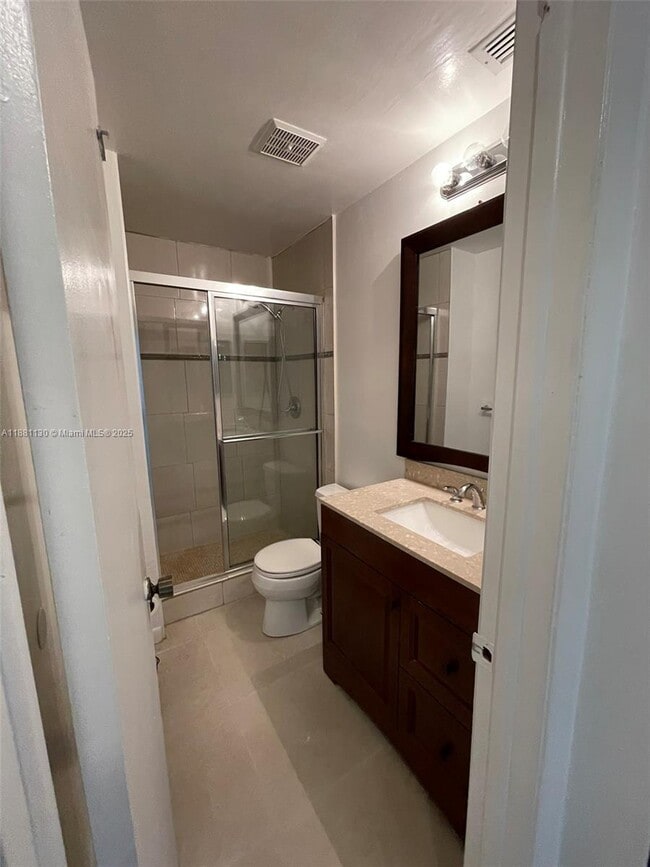 Building Photo - 2718 S University Dr