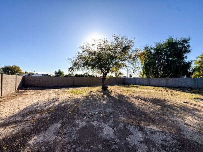 Building Photo - "Spacious 4-Bedroom Home in Yuma with 2 Full Baths!"