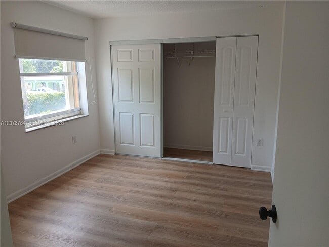 Building Photo - 6200 W Flagler St