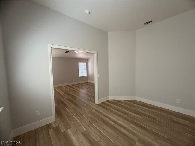 Building Photo - 5004 Elm Grove Dr