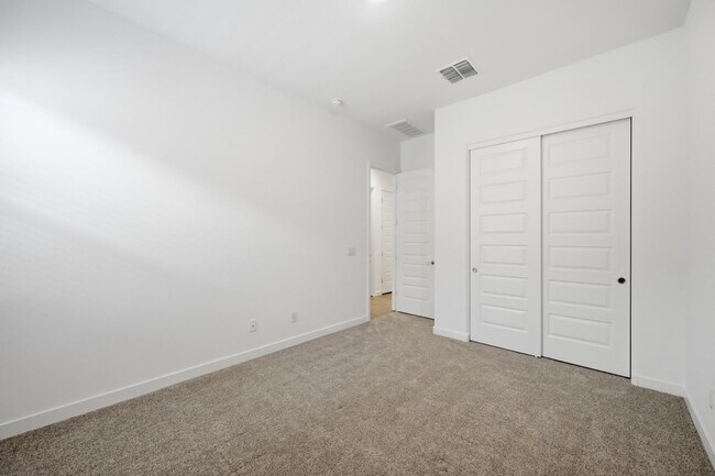 Building Photo - 4323 N 92nd Dr