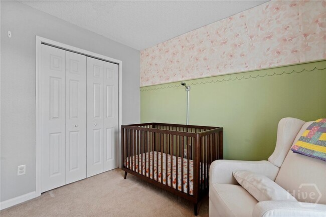 Building Photo - 25 Evergreen Oak Dr