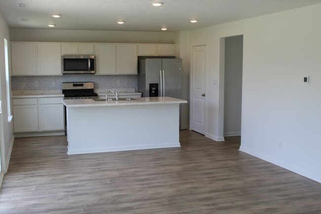Building Photo - Now Available! Newer 4 BR Home in Decatur Schools!
