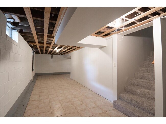 Building Photo - 1183 Edgerton St