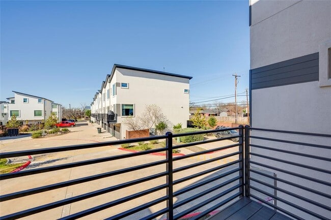 Building Photo - 1417 Kramer Ln