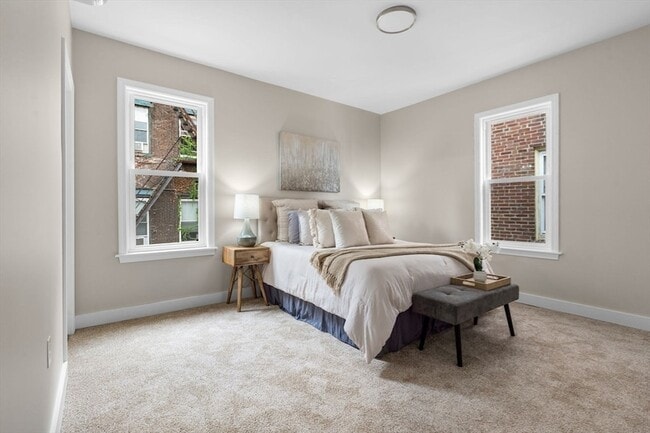 Building Photo - 362 Silver St