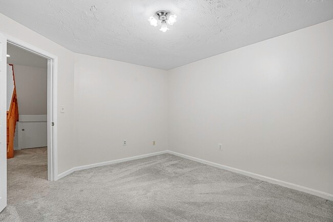 Building Photo - 237 South St